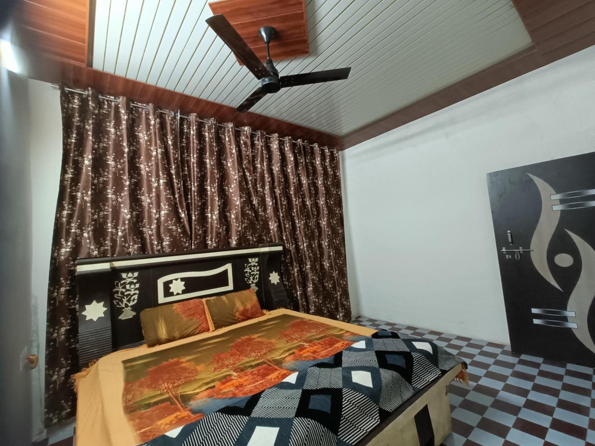 Keshav Narayan Home Stay Mathura Ngoại thất bức ảnh
